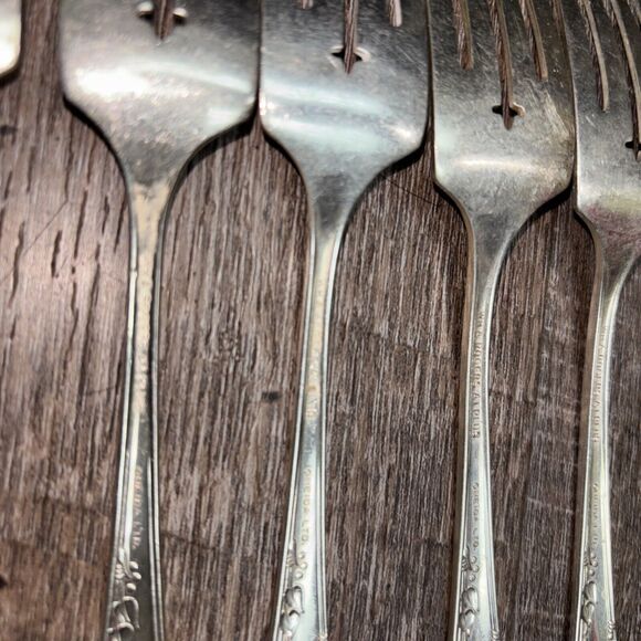 William A. Rogers A1 Plus Oneida LTD Forks Salad Dessert flatware Vintage Lot 10 - Picture 8 of 8